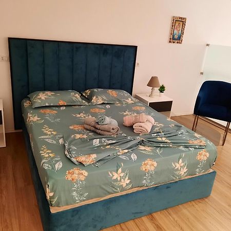 Apartament Me Qera Dublex Lungomare Vlorë 客房 照片
