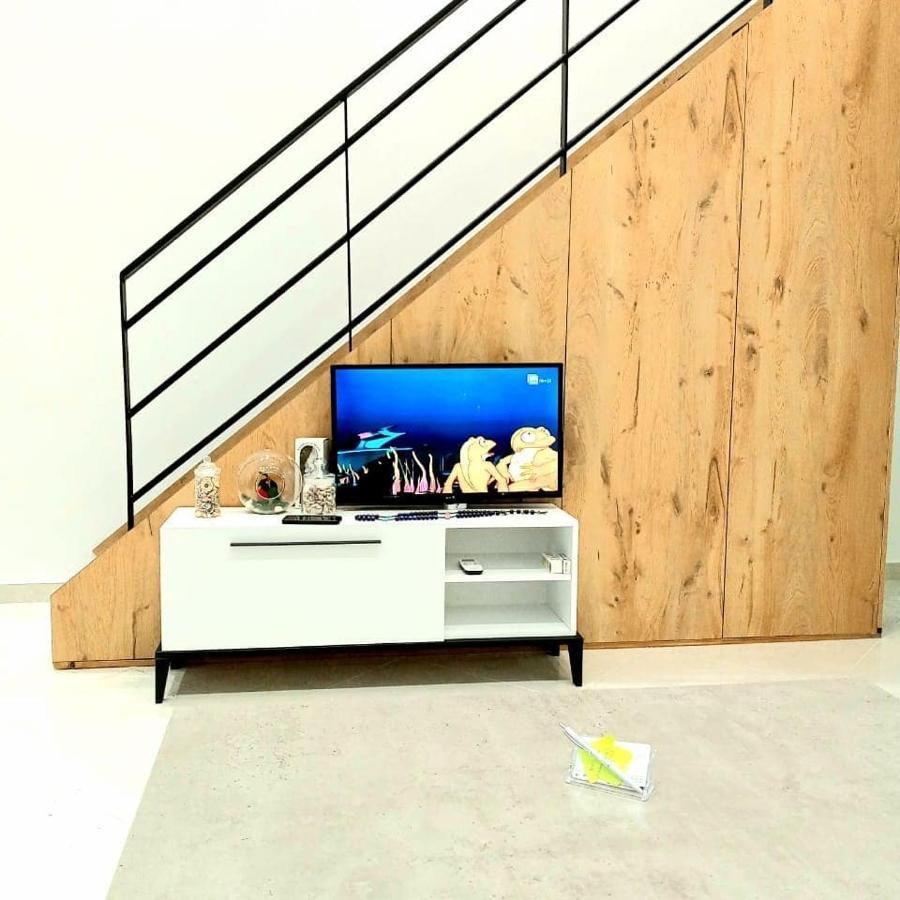 Apartament Me Qera Dublex Lungomare Vlorë 外观 照片