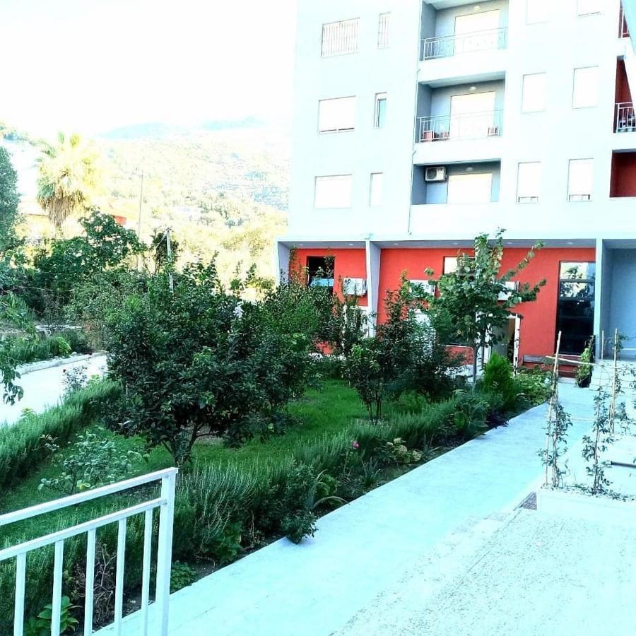 Apartament Me Qera Dublex Lungomare Vlorë 外观 照片