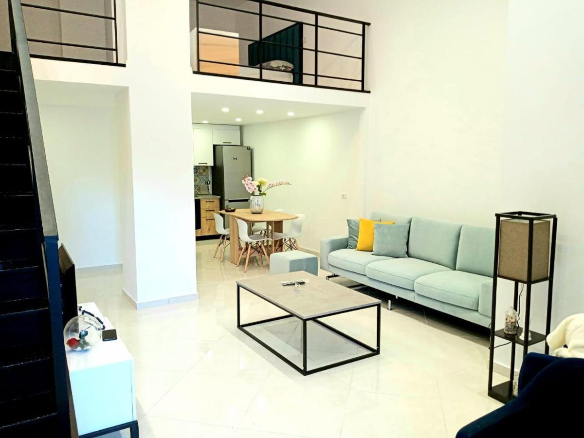 Apartament Me Qera Dublex Lungomare Vlorë 外观 照片