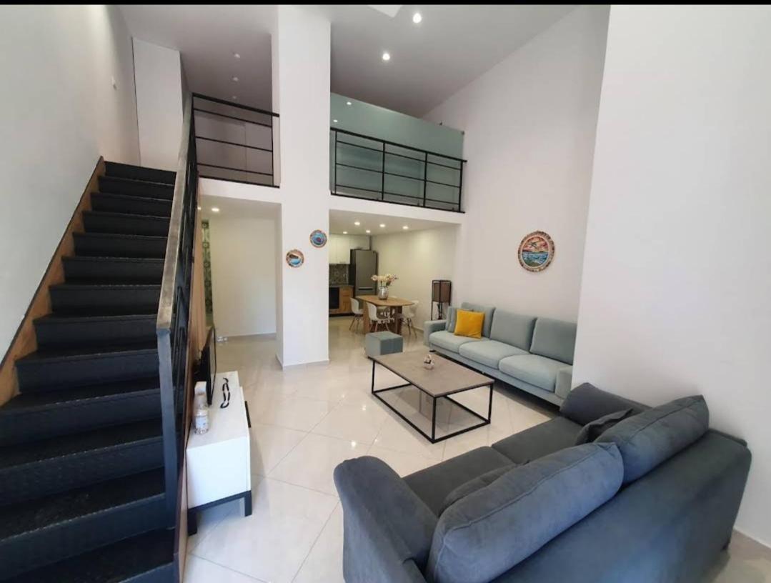 Apartament Me Qera Dublex Lungomare Vlorë 外观 照片