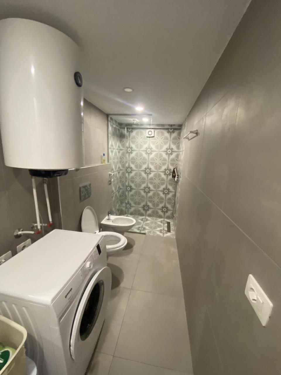 Apartament Me Qera Dublex Lungomare Vlorë 外观 照片